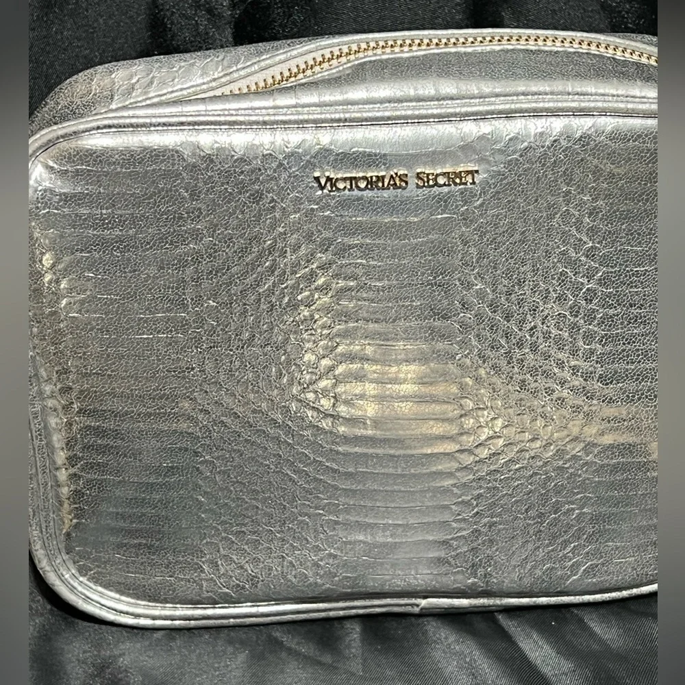 Victorias Secret - Women’s Silver Crossbody Purse